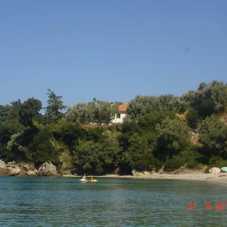 Telemachos - Lykoyrgia House By The Beach *
